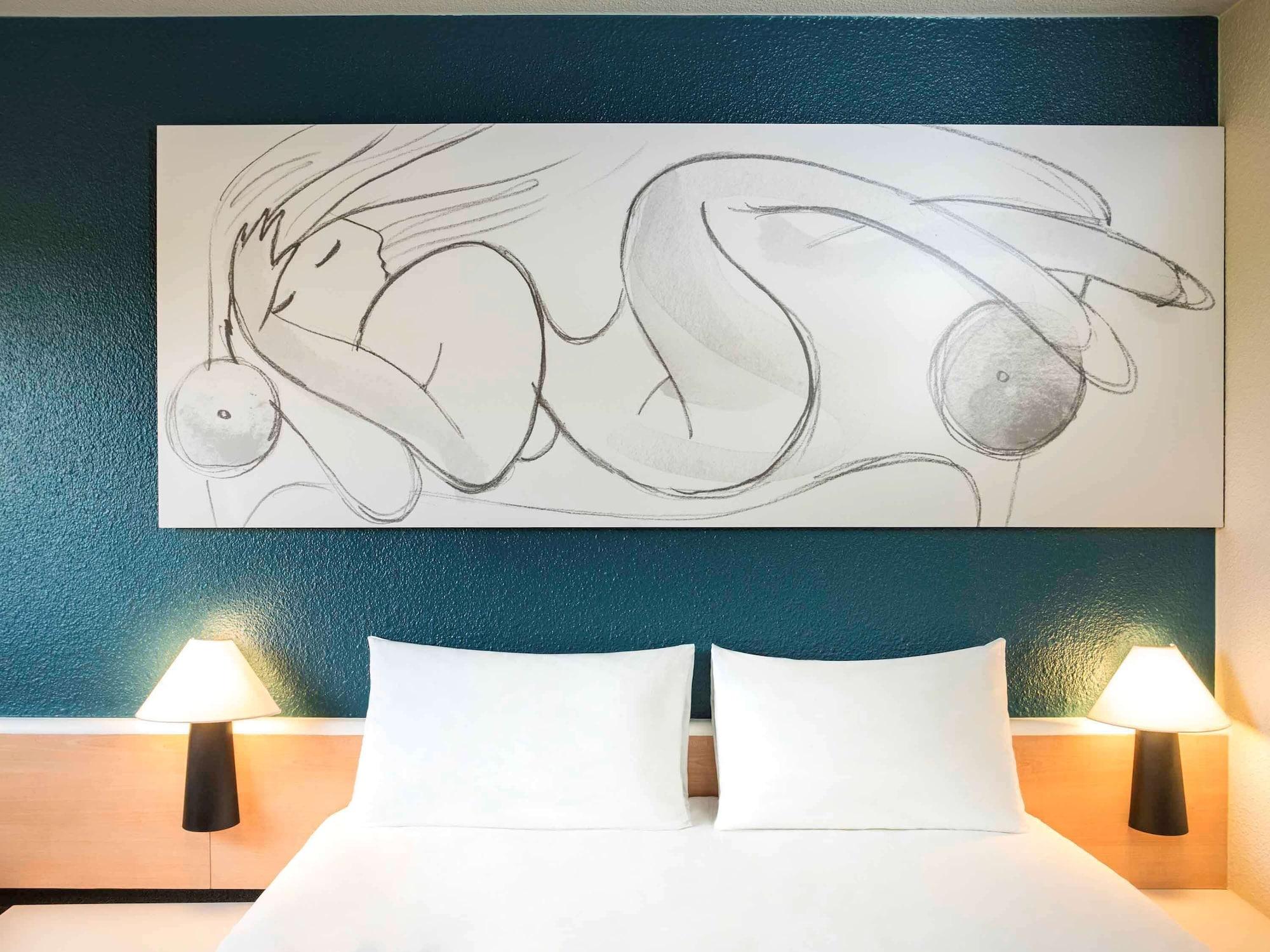 Отель Ibis Liege Centre Opera Экстерьер фото