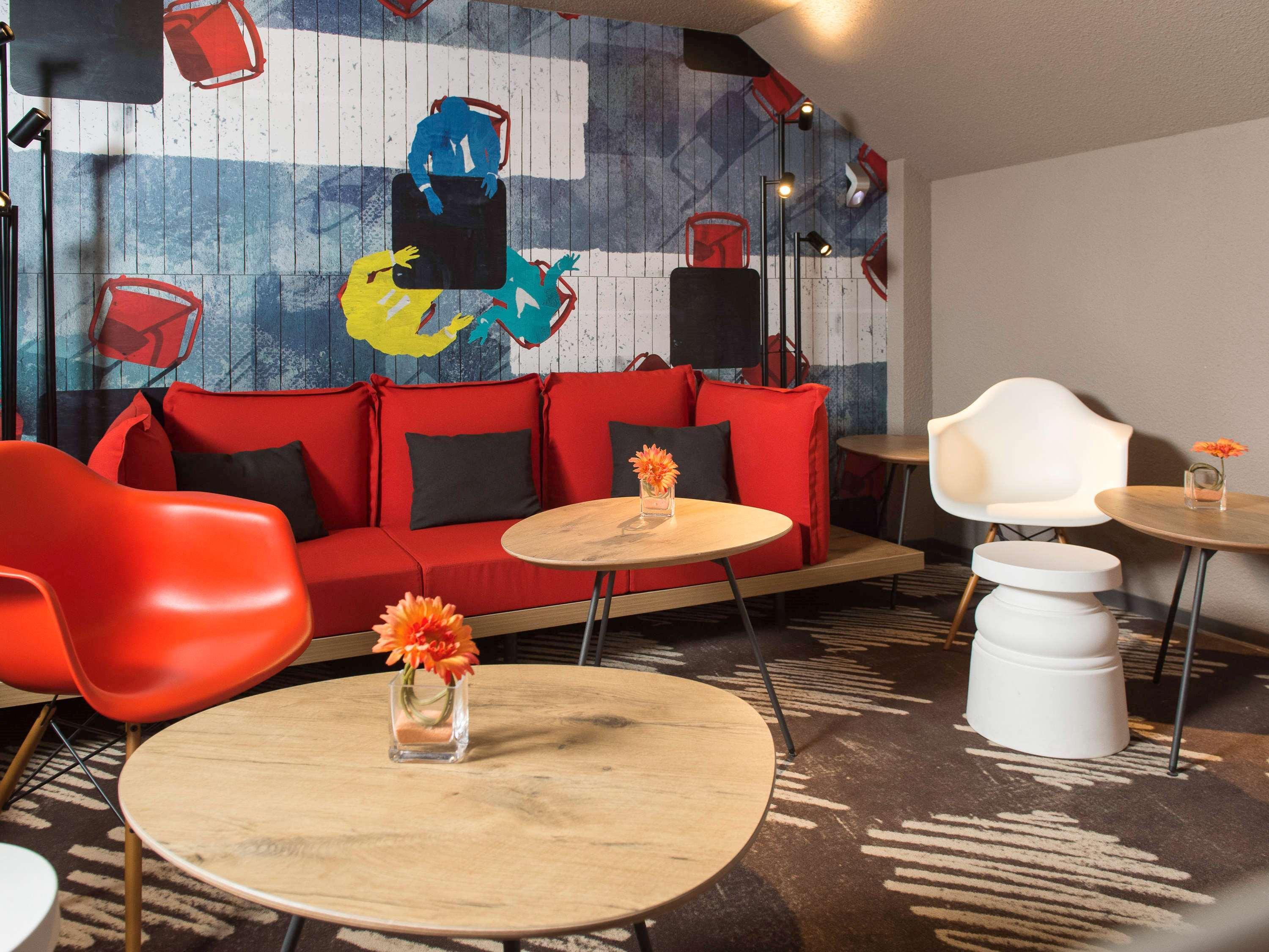 Отель Ibis Liege Centre Opera Экстерьер фото